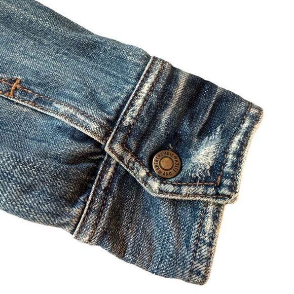 Abercrombie & Fitch Women’s Distressed Classic Button Front Denim Jacket Large - Picture 6 of 15